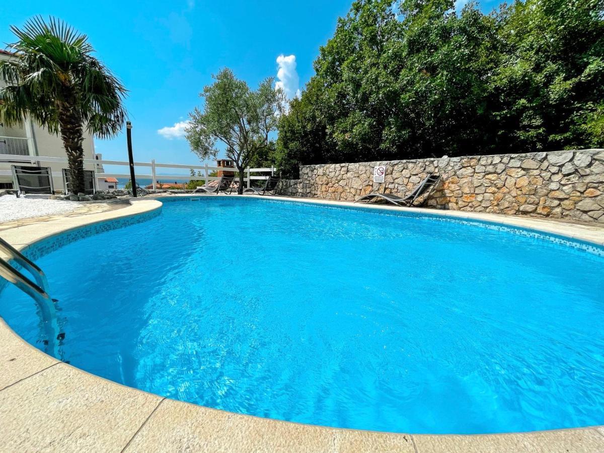 Apartments Villa Klaudia - Adults Only Crikvenica Exterior photo