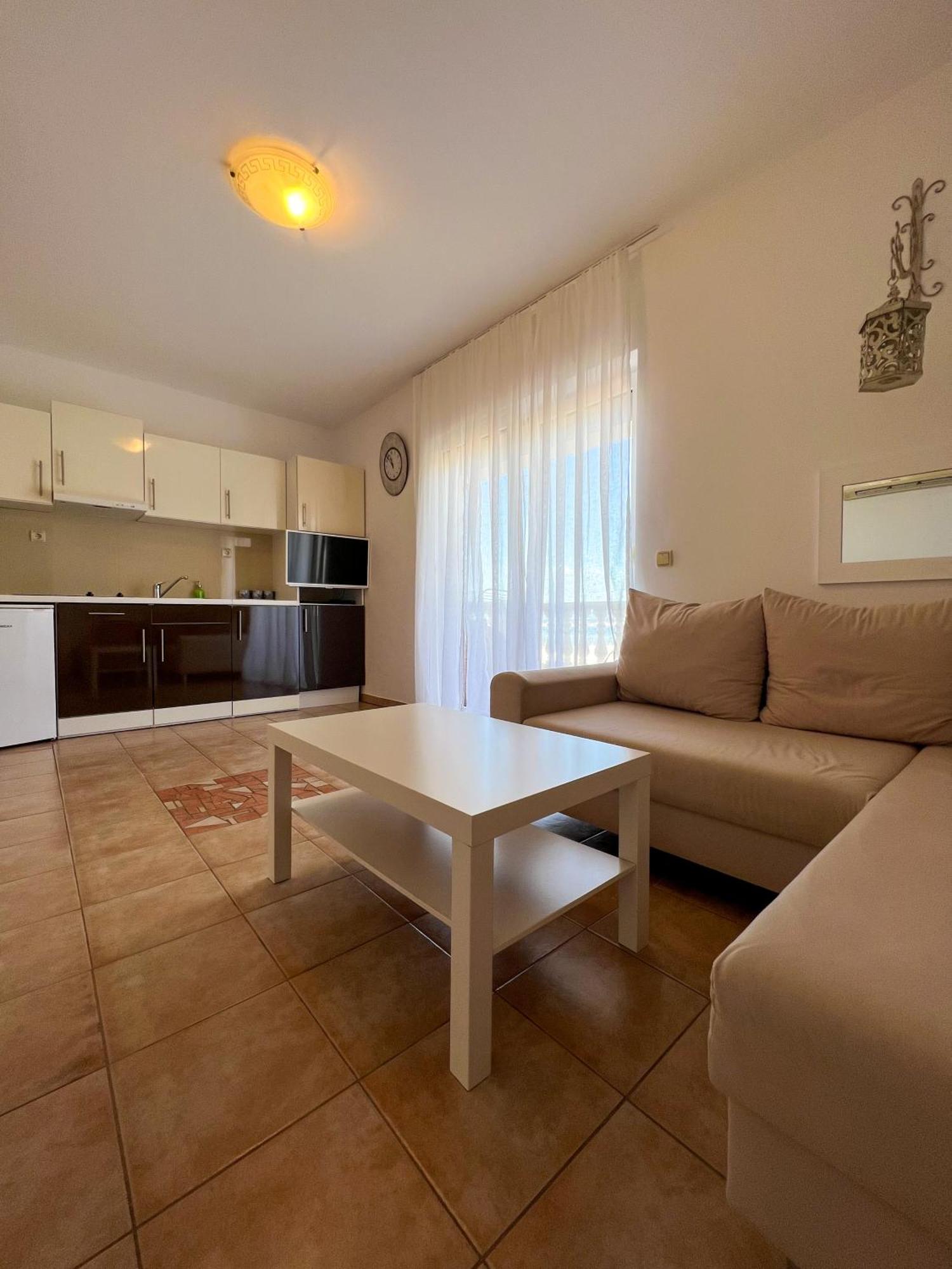 Apartments Villa Klaudia - Adults Only Crikvenica Exterior photo